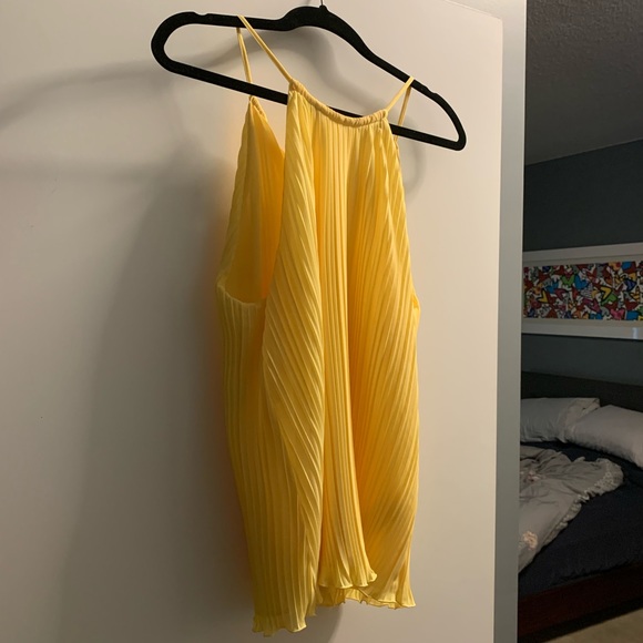 Ted Baker Yellow Pleated Racer Neck Top BNWT size 2 US 4-6 - Picture 5 of 11